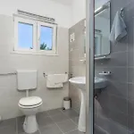 Διαμέρισμα Cozy In With Swimming Pool *