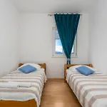 Cozy In With Swimming Pool Pinezići