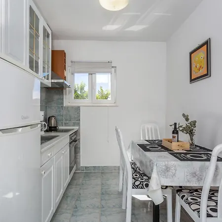 2 Bedroom Beautiful In *