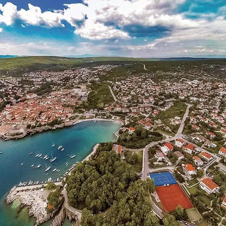 2 Bedroom In * Pinezici (Krk)