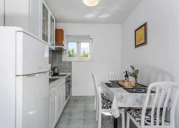 2 Bedroom In *