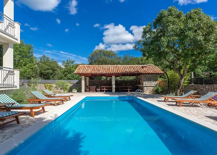 2 Bedroom In * Pinezići