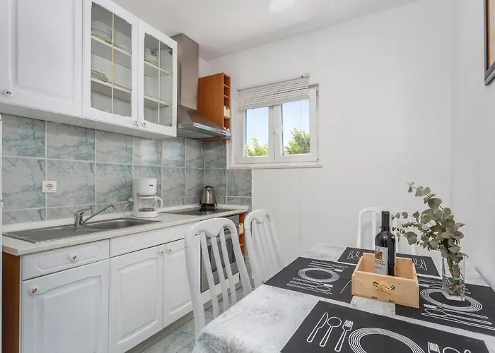 2 Bedroom In Apartament Pinezići