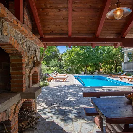 Cozy In With Swimming Pool *